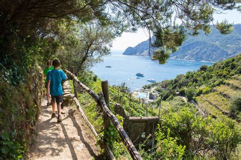 Hiking The Cinque Terre What You Need To Know Earth Trekkers