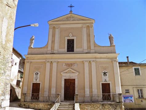 Tripadvisor har 293 objektive anmeldelser og artikler om, hvad man kan lave, hvor man kan spise, og hvor man skal bo i san pio delle det essentielle san pio delle camere. Tabernacoli italiani: San Pio delle Camere. Madonna e San ...