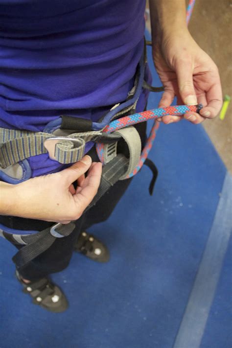 An Introduction To Tying Yourself Into A Climbing Harness Mens Journal