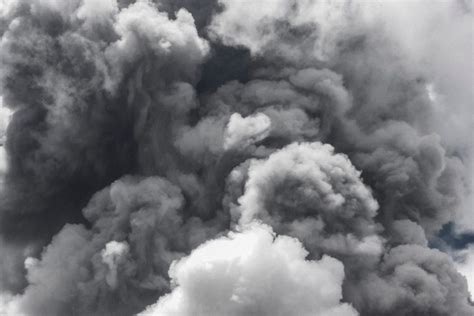 Black and gray background aesthetic. Dispositivos antirrobo con niebla y humo | Tecnicom