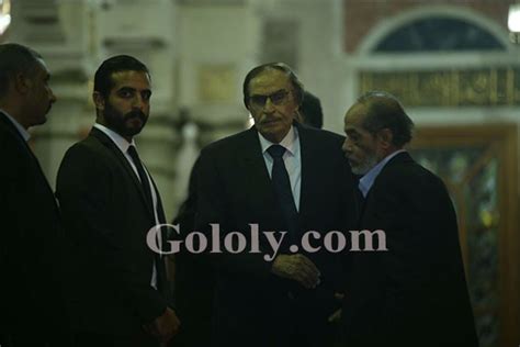 نجل عزت العلايلي يكشف تفاصيل آخر لحظات الفنان الراحل. جولولي | عزت العلايلي يتلقى العزاء في وفاة زوجته بحضور النجوم.. صور