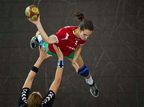 A seleção nacional será a representante do país nas competições mundiais. Andebol: Seleção Nacional Feminina Juniores A estagia em ...