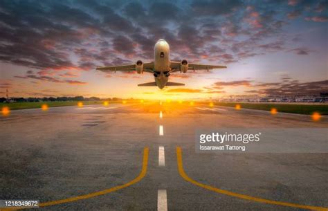 Aeroplane Runway Takeoff Photos And Premium High Res Pictures Getty