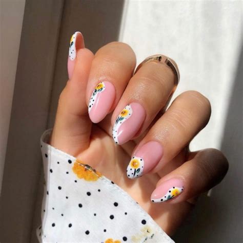 50 Pretty Floral Nail Designs Flower White Abstract Tip Nail Art I