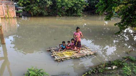 Flood Condition Worsens In Assam Over 258 Lakh Hit Eastmojo