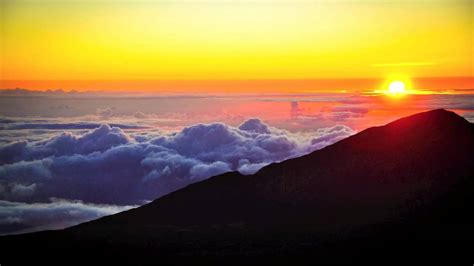 Maui Sunrise At The Top Haleakala Volcano Youtube