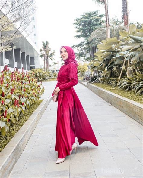 5 Padu Padan Hijab Maroon Yang Elegan Untuk Ke Pesta