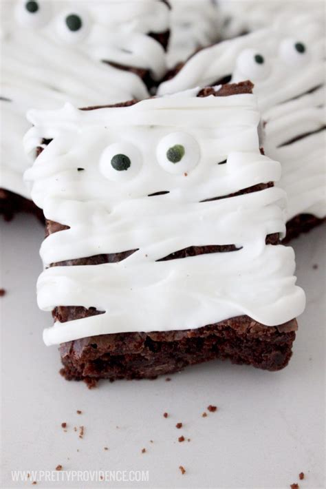 Okay These Mummy Brownies Are So Freaking Adorable They Are Easy To
