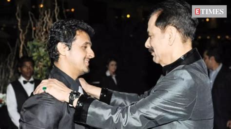 Sonu Nigam mourns demise of Subrata Roy, says 'He was like my brother