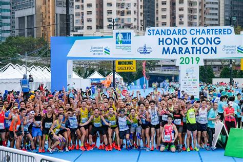 Petaling jaya, sept 29 — three runners participating in the kuala lumpur standard chartered marathon 2019 were free malaysia today (fmt) reported that one of the runners was seriously injured while two others. Hong Kong Marathon aufgrund des Coronovirus abgesagt ...
