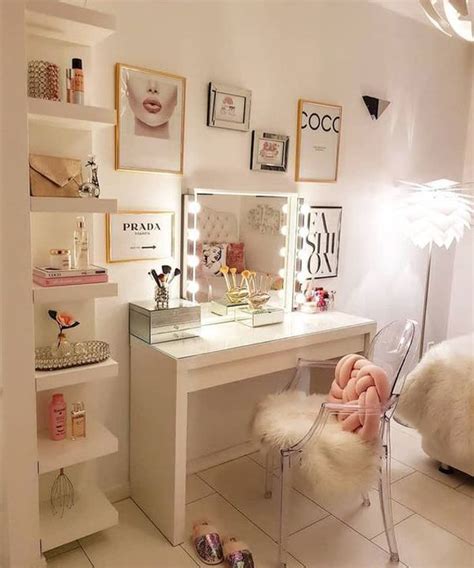 40 Feminine Makeup Room Ideas That Women Must Have Homemydesign