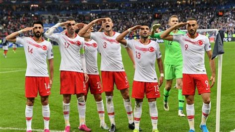 Türkiye millî futbol takımı) represents turkey in men's international football matches. EURO 2020 bileti için haydi milli takım! | Türkiye-İzlanda ...