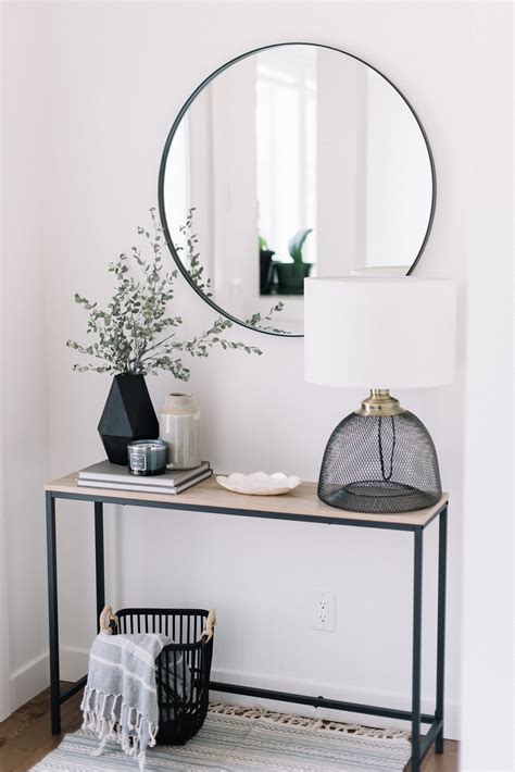 Tips For Decorating A Console Table In An Entryway Decorizer