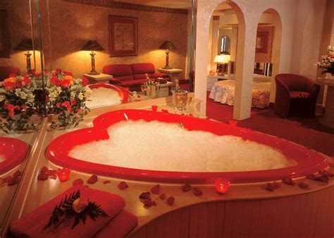 The 6 Best Hot Tubs Of 2021 Romantic Bath Honeymoon Suite Romantic Valentine