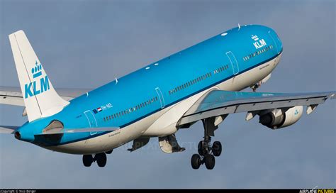 Ph Ake Klm Airbus A330 300 At Amsterdam Schiphol Photo Id 1119989