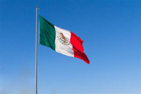 Día De La Bandera De México Orgullo Nacional Libertad Justicia Y