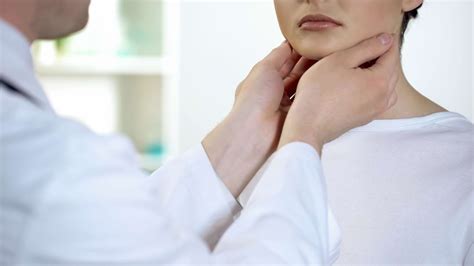 Cancerul Tiroidian Cauze Simptome Tratament