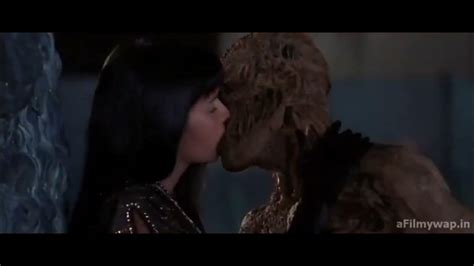Mummy Returns Kissing Scenes Youtube