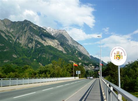 You can register with your cantonal authority for vaccination through this site. Grenze zwischen Liechtenstein und der Schweiz | Schweiz ...