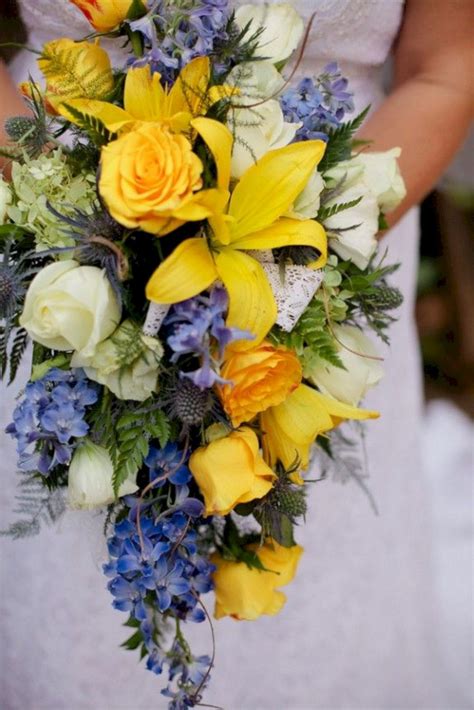 Here, 15 sunflower wedding bouquets that will make you reconsider. 40+ DIY Beautiful Cascading Wedding Bouquet Ideas ...
