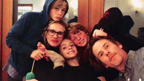Maybe you would like to learn more about one of these? Julia Roberts: Ehemann Danny Moder teilt selten privaten ...