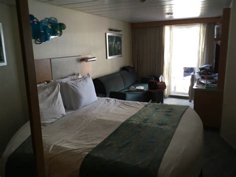 Allure of the seas cruise accommodations, staterooms and suites. Balcony Cabin 8729 on Allure of the Seas, Category BV