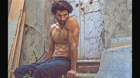 The Night Manager Actor Aditya Roy Kapur S Six Pack Abs Are