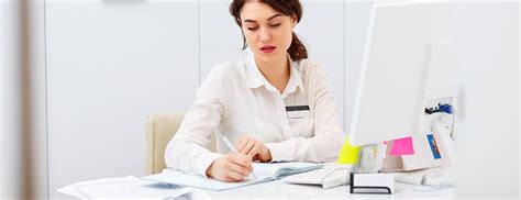 Le secrétaire médical veille au bon fonctionnement du cabinet médical. Comment devenir secrétaire médicale en alternance ? ESAS