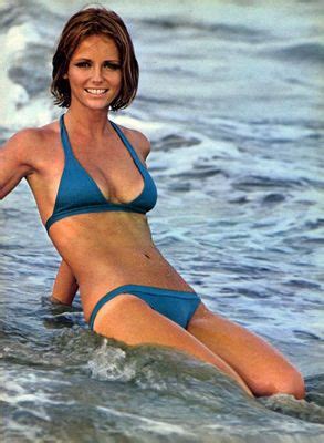 Cheryl Tiegs 1974 Si Swimsuit In 2019 Cheryl Tiegs Bikinis