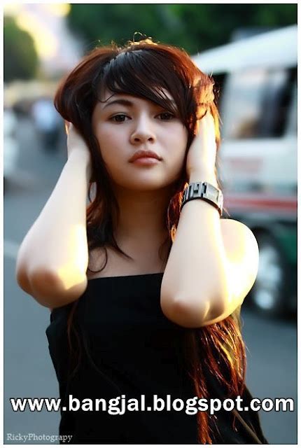 Foto Hot Gadis Muda Cantik Bergaya Foto Bugil