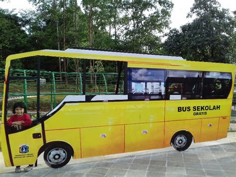 10 potret gaya foto anak sma kekinian kamu begini juga bintang com jakarta memperhatikan gaya anak anak sma kekinian memang selalu ada ada saja bila sebelumnya hits dengan rok siswi sma 5 gaya fose foto kekinian buanget dan hits ala instagram. Menghabiskan Sore di Taman Pintar Berlalu Lintas Tebet ...