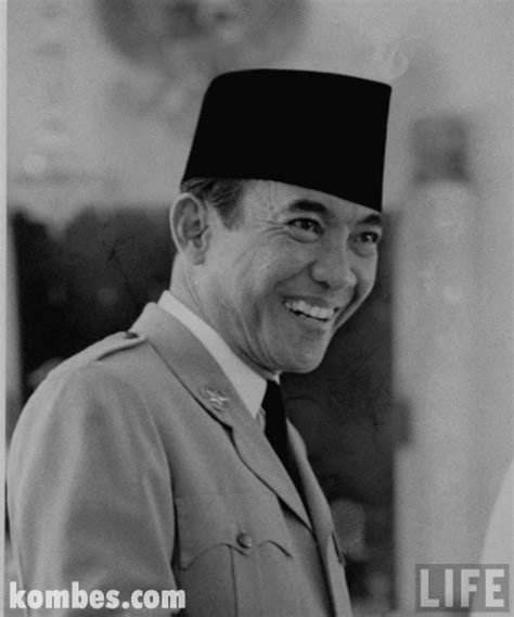 6 juni 1901 surabaya, jawa timur, hindia belanda. Kumpulan Gambar Pahlawan Nasional: Gambar Ir. SOEKARNO