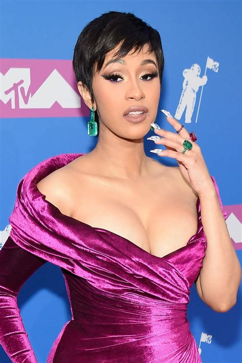 One thing i love about cardi b's hairstyles is that her looks always change her entire face. 38+ Cardi B Short Hair Pics
