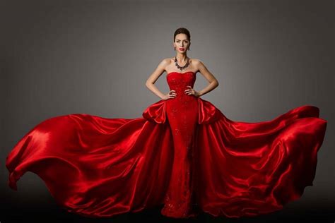 How To Accessorize A Red Dress