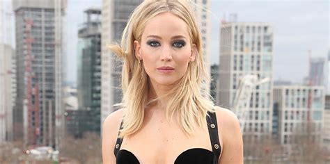 Jennifer Lawrence Calls Out Sexist Critiques Of Her Cold Weather Style Choice