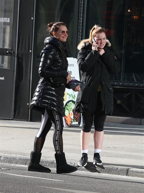 Brooke Shields Hails Taxi Cab With Daughter Rowan In Nyc