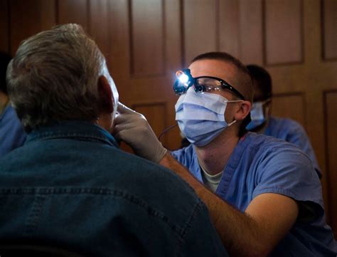 And you might have one tumor in one lung or many tumors in both lungs. Oral Cancer - Early Detection of Signs and Symptoms Can ...