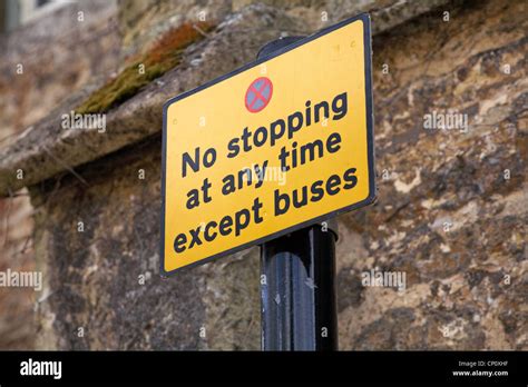 No Stopping Road Sign Hi Res Stock Photography And Images Alamy