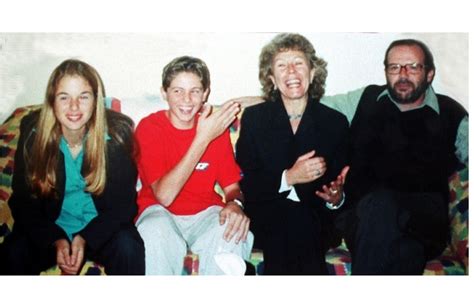 Suzane louise von richthofen (born november 3, 1983) is a brazilian who was convicted of murdering her parents on october 31, 2002 with the help of her boyfriend and his brother. Irmão de Suzane von Richthofen é internado em ala ...