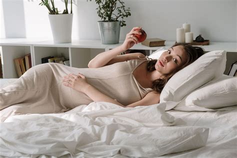 Ini Posisi Tidur Yang Baik Untuk Ibu Hamil Agar Nyaman