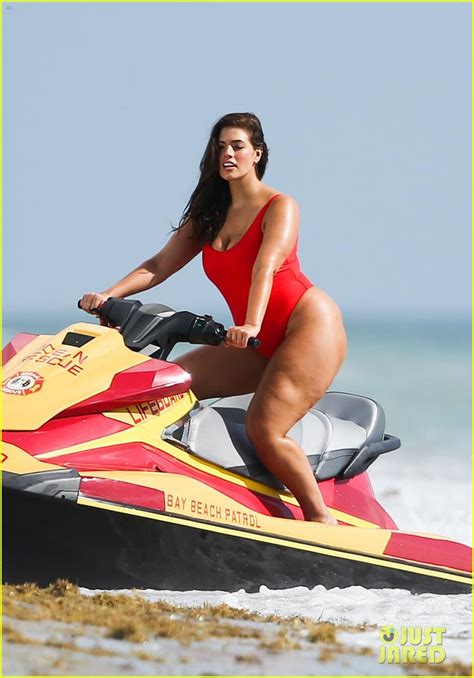 photo ashley graham butt baywatch beach photos 08 photo 3868665 just jared entertainment news