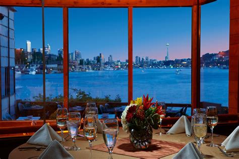 Restaurants In Seattle With A View Seattle Restaurants Seattle