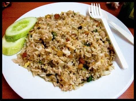 Nasi dagang adalah makanan malaysia dan indonesia berupa nasi yang ditanak dengan santan kelapa, dan disajikan dengan kari ikan tongkol. Cara Membuat Nasi Goreng Sederhana - YouTube