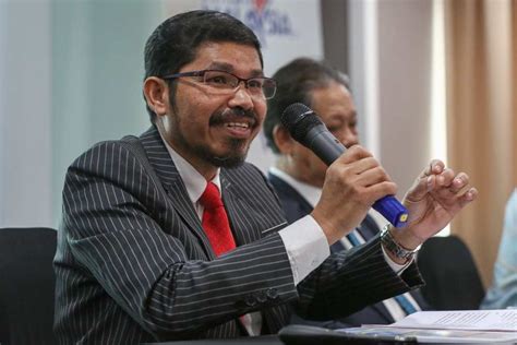 Jumlah penduduk malaysia pada suku tahun ketiga 2020 dianggarkan seramai 32.69 juta orang, meningkat 0.4 peratus berbanding suku tahun ketiga pada tahun lepas. Penduduk Malaysia makin ramai, cecah 32.73 juta orang ...