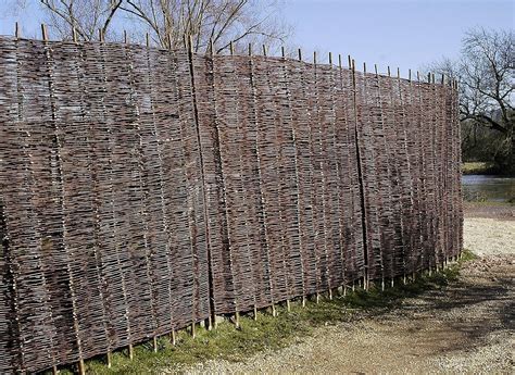 Papillon Premium Framed Woven Willow Wicker Wattle Natural Hurdle Fence