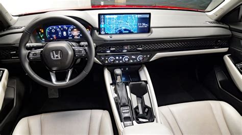 الجيل الجديد من سيارات هوندا اكورد 2023 بالمواصفات والأسعار