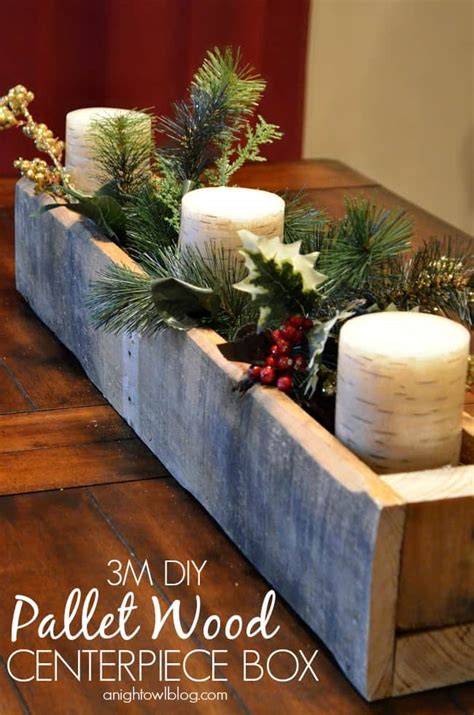 18 Christmas Pallet Projects That Will Give A Festive Touch To Your Home