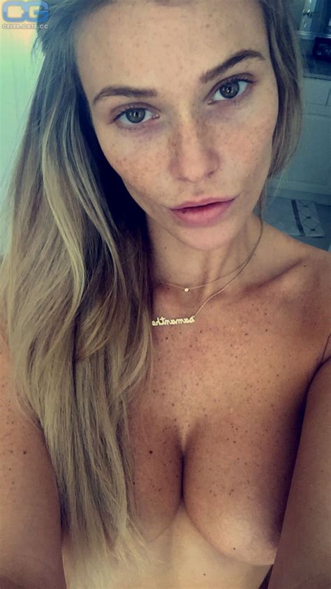 Samantha Hoopes Nackt Nacktbilder Playboy Nacktfotos Fakes Oben Ohne