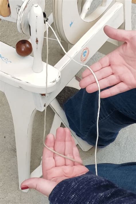 How To Spin On A Spinning Wheel For Absolute Beginners Jillian Eve