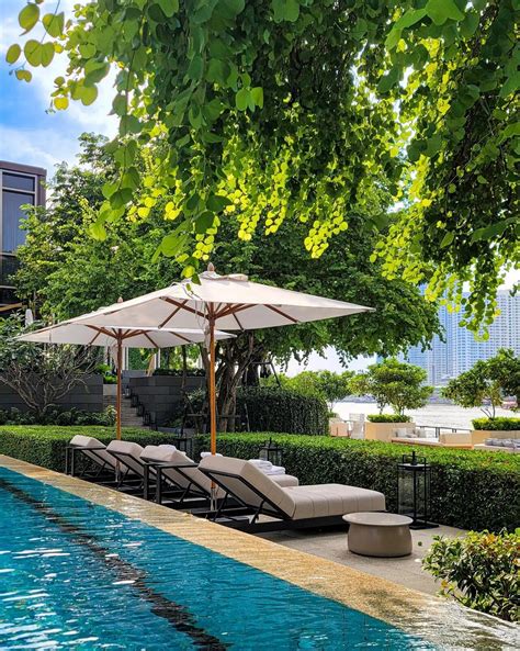 Four Seasons Hotel Bangkok At Chao Phraya River Pool Pictures And Reviews